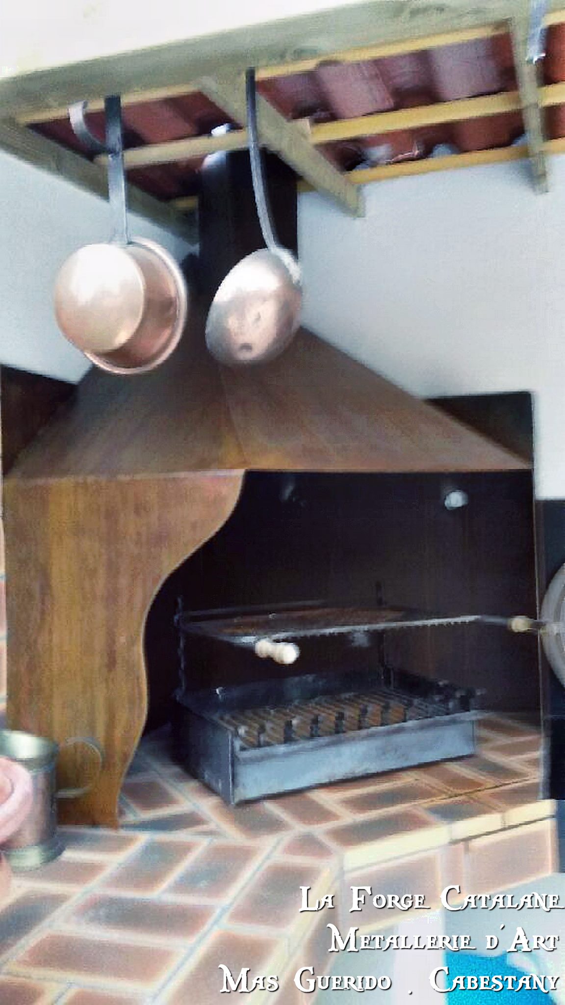 Hotte barbecue angle 8 forge catalane.jpg